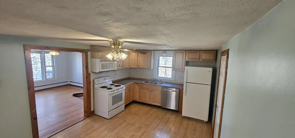 2 bed, 1 bath apartment for rent at 123 Scott Unit 2, South Attleboro — photo 15 of 37