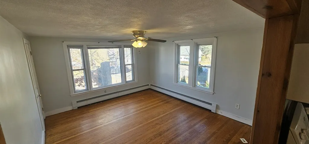 2 bed, 1 bath apartment for rent at 123 Scott Unit 2, South Attleboro — photo 6 of 37