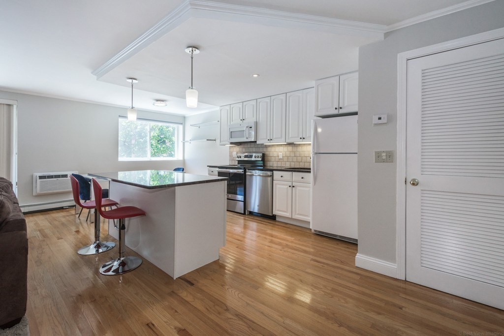 1 bed, 1 bath apartment for rent at 123 Sewall Ave Unit 1K, Longwood