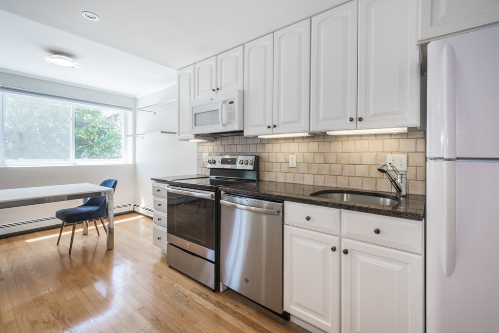 1 bed, 1 bath apartment for rent at 123 Sewall Ave Unit 1K, Longwood — photo 4 of 15