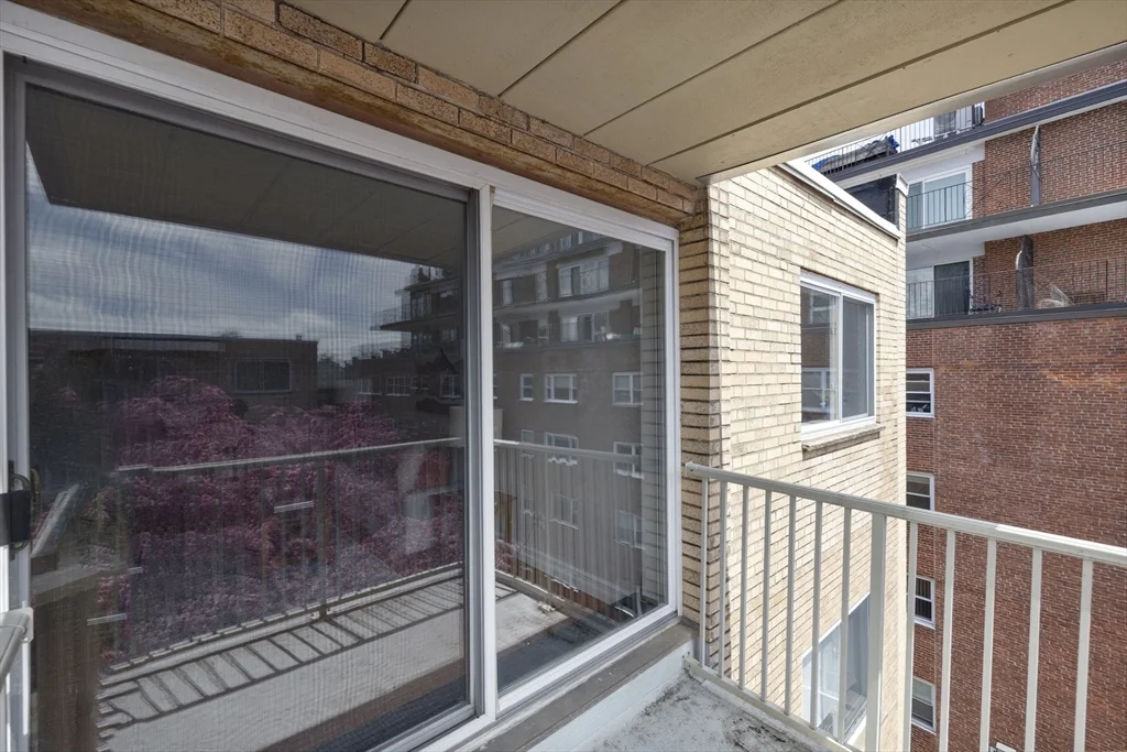 1 bed, 1 bath apartment for rent at 123 Sewall Ave Unit 3A, Coolidge Corner — photo 22 of 30