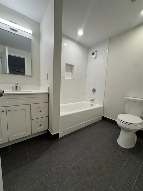 1 bed, 1 bath apartment for rent at 123 Shirley Ave Unit 204, Revere — photo 4 of 8