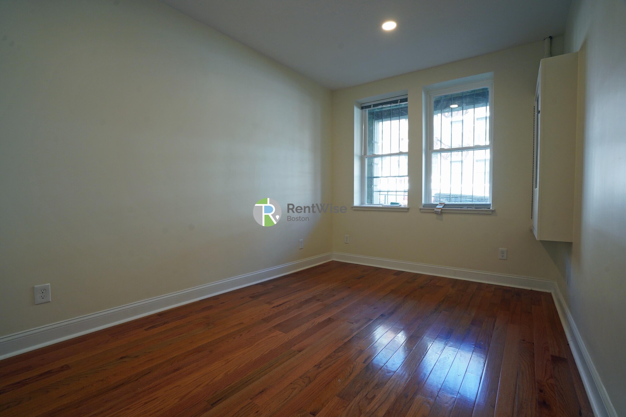 1 bed, 1 bath apartment for rent at 123 Sutherland Rd Unit A, Brighton — photo 10 of 23