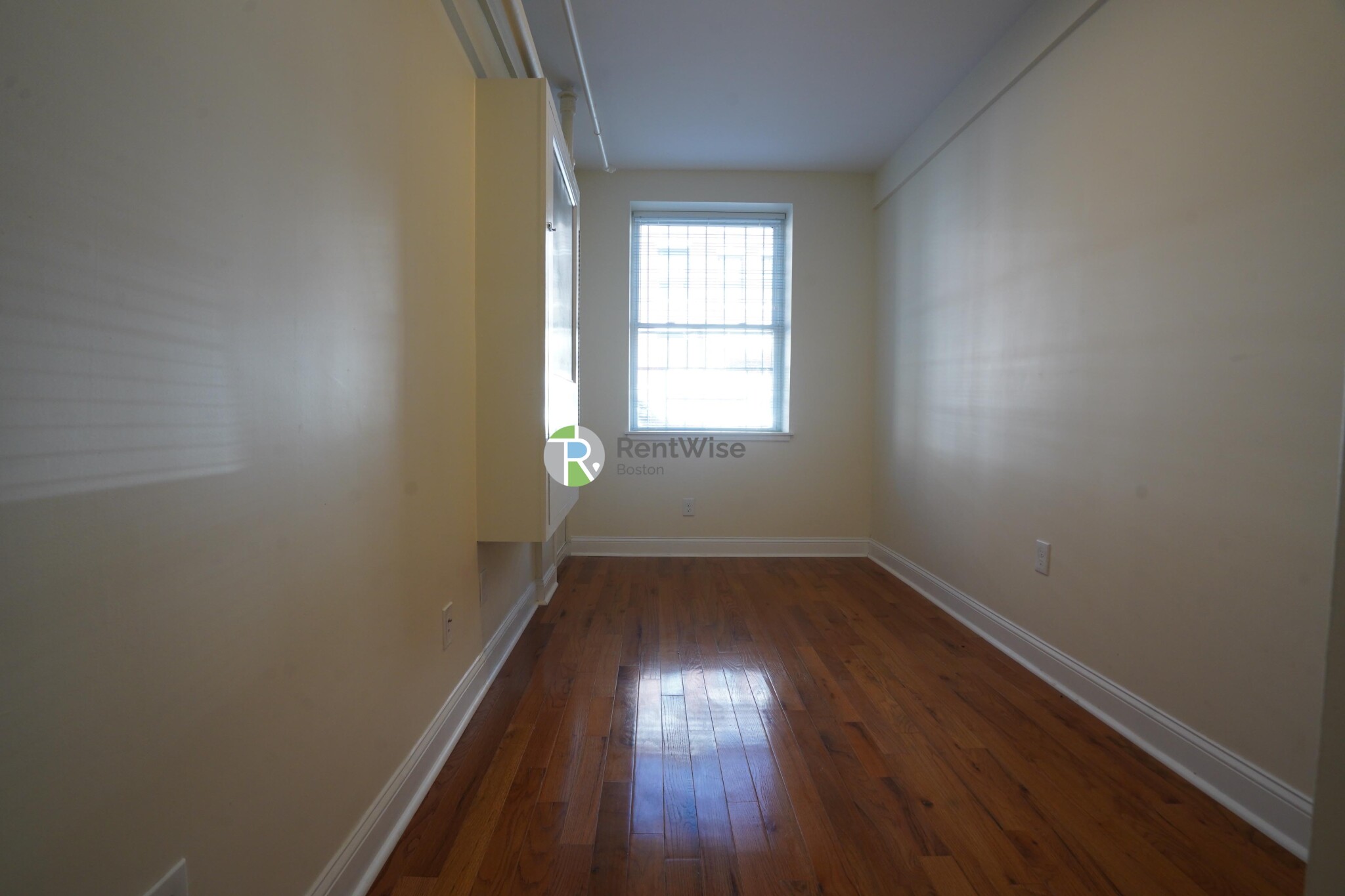 1 bed, 1 bath apartment for rent at 123 Sutherland Rd Unit A, Brighton — photo 2 of 23