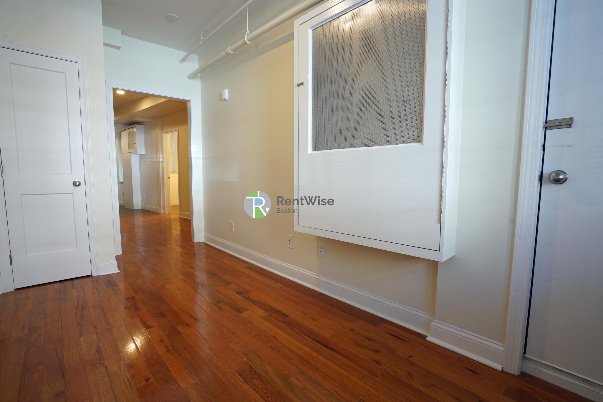 1 bed, 1 bath apartment for rent at 123 Sutherland Rd Unit A, Brighton — photo 4 of 23