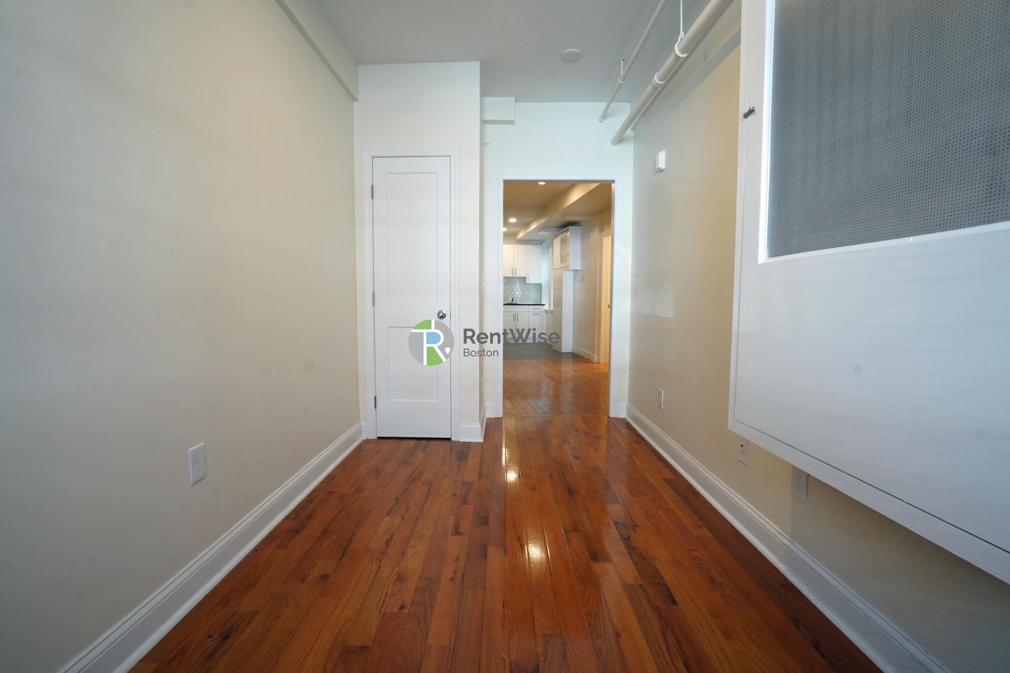 1 bed, 1 bath apartment for rent at 123 Sutherland Rd Unit A, Brighton — photo 3 of 23