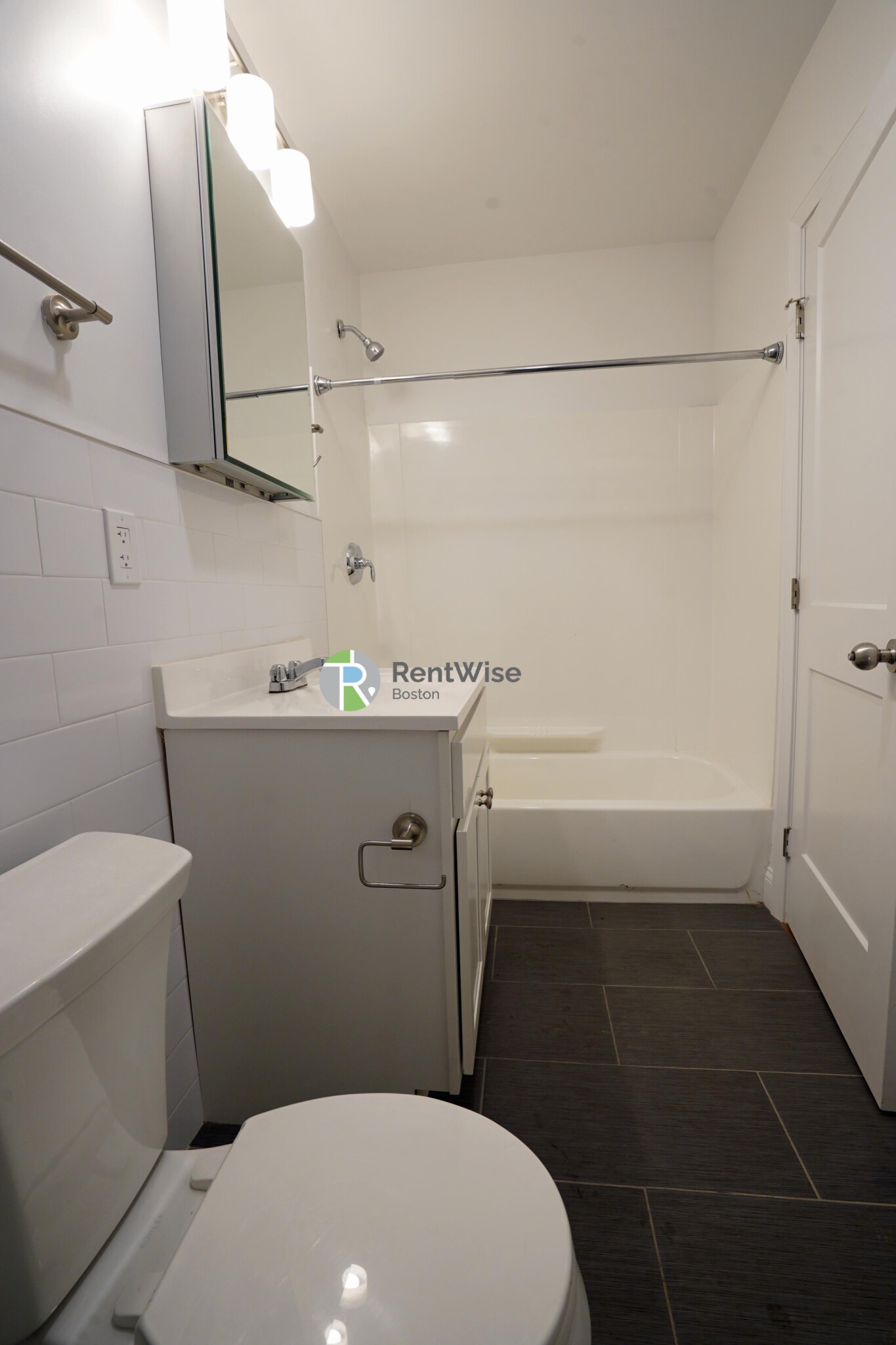 1 bed, 1 bath apartment for rent at 123 Sutherland Rd Unit A, Brighton — photo 9 of 23