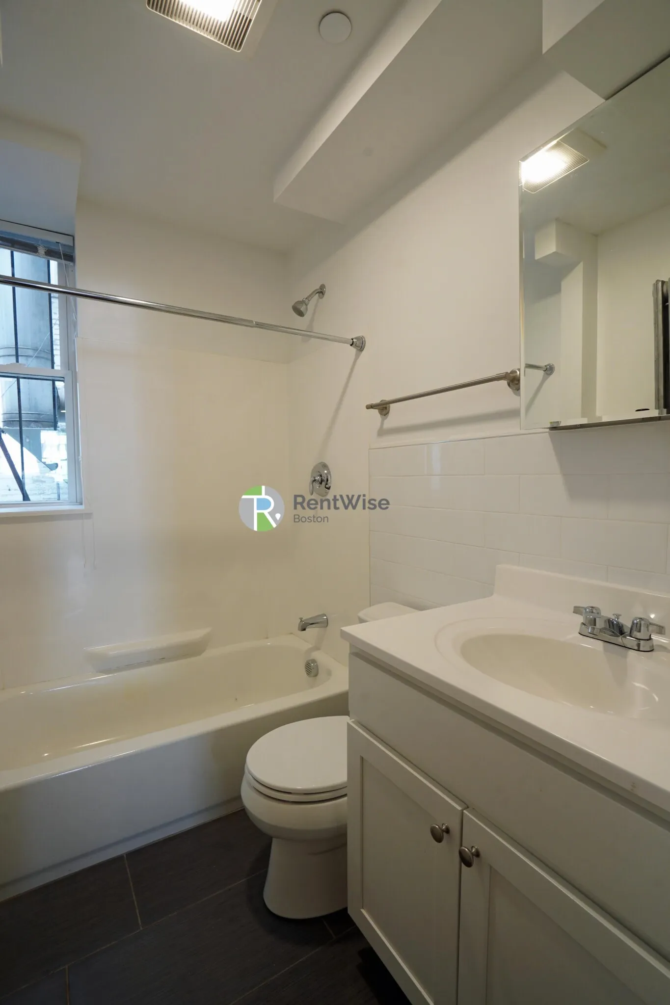 2 bed, 1 bath apartment for rent at 123 Sutherland Rd Unit B, Brighton — photo 13 of 35