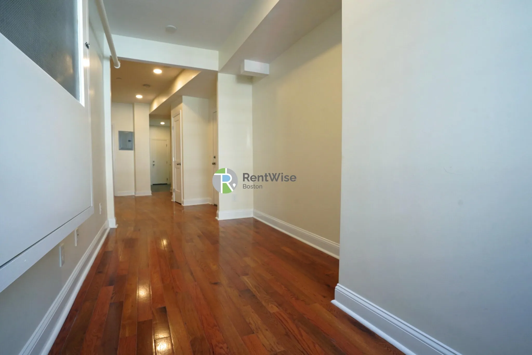 2 bed, 1 bath apartment for rent at 123 Sutherland Rd Unit B, Brighton — photo 4 of 35