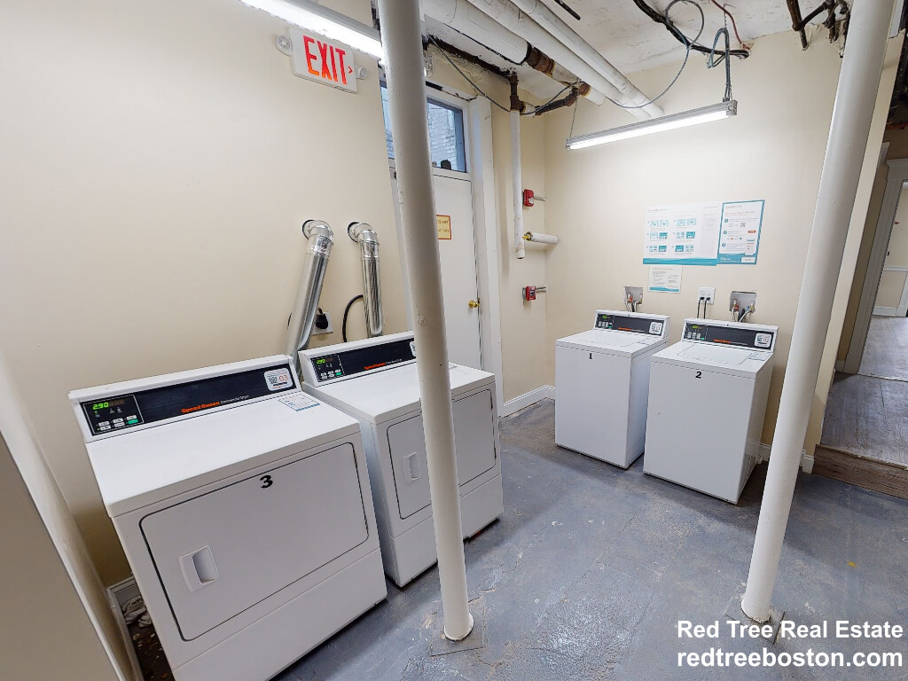 1 bed, 1 bath apartment for rent at 123 Sutherland Rd Unit E, Brighton — photo 11 of 11