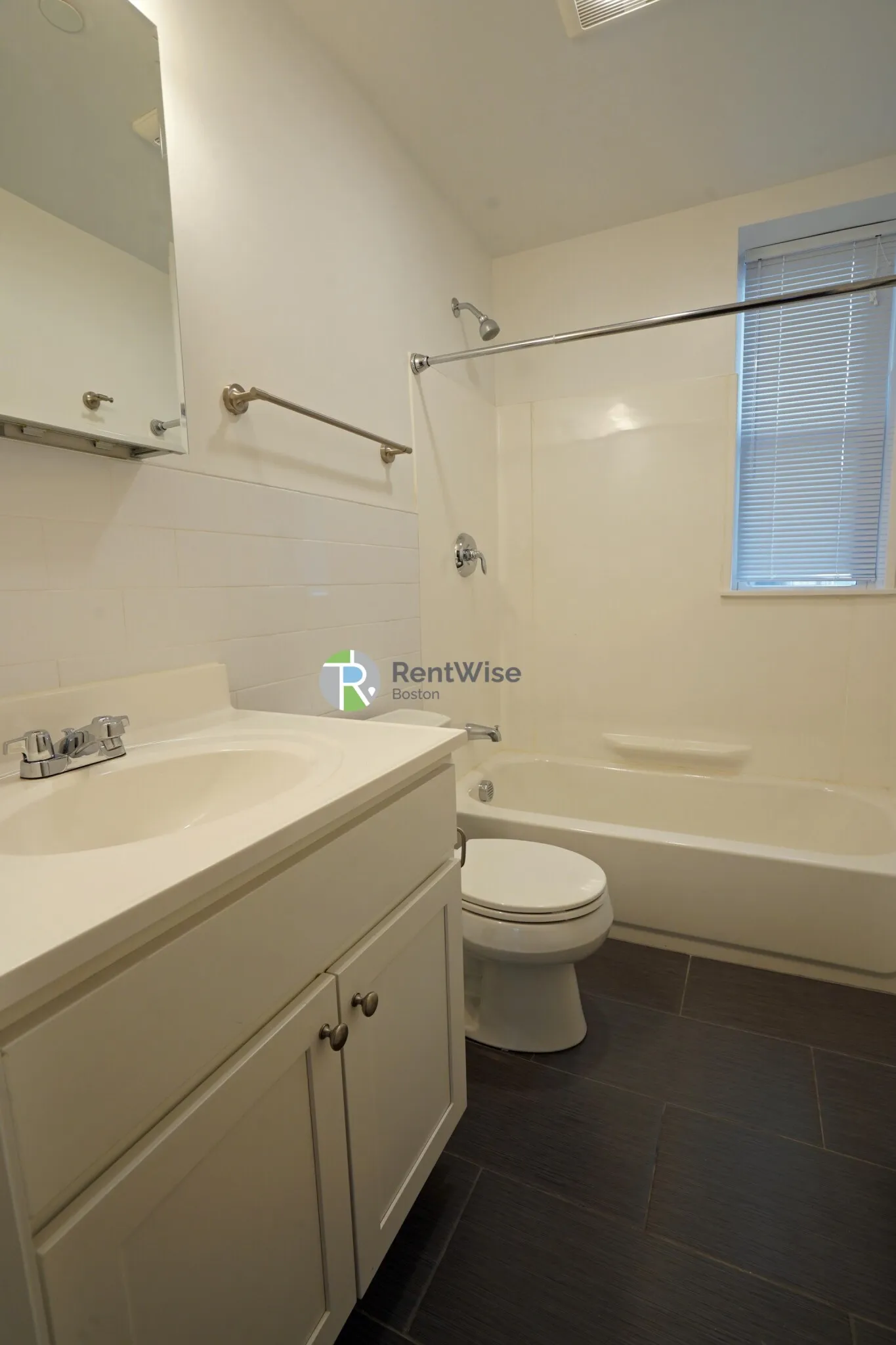 2 bed, 1 bath apartment for rent at 123 Sutherland Rd Unit F, Brighton — photo 12 of 37