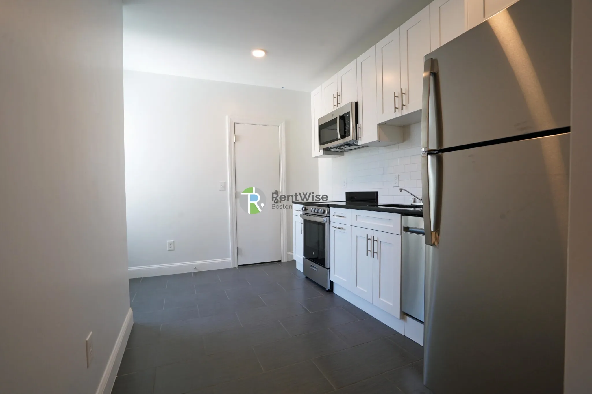 2 bed, 1 bath apartment for rent at 123 Sutherland Rd Unit L, Brighton — photo 8 of 23