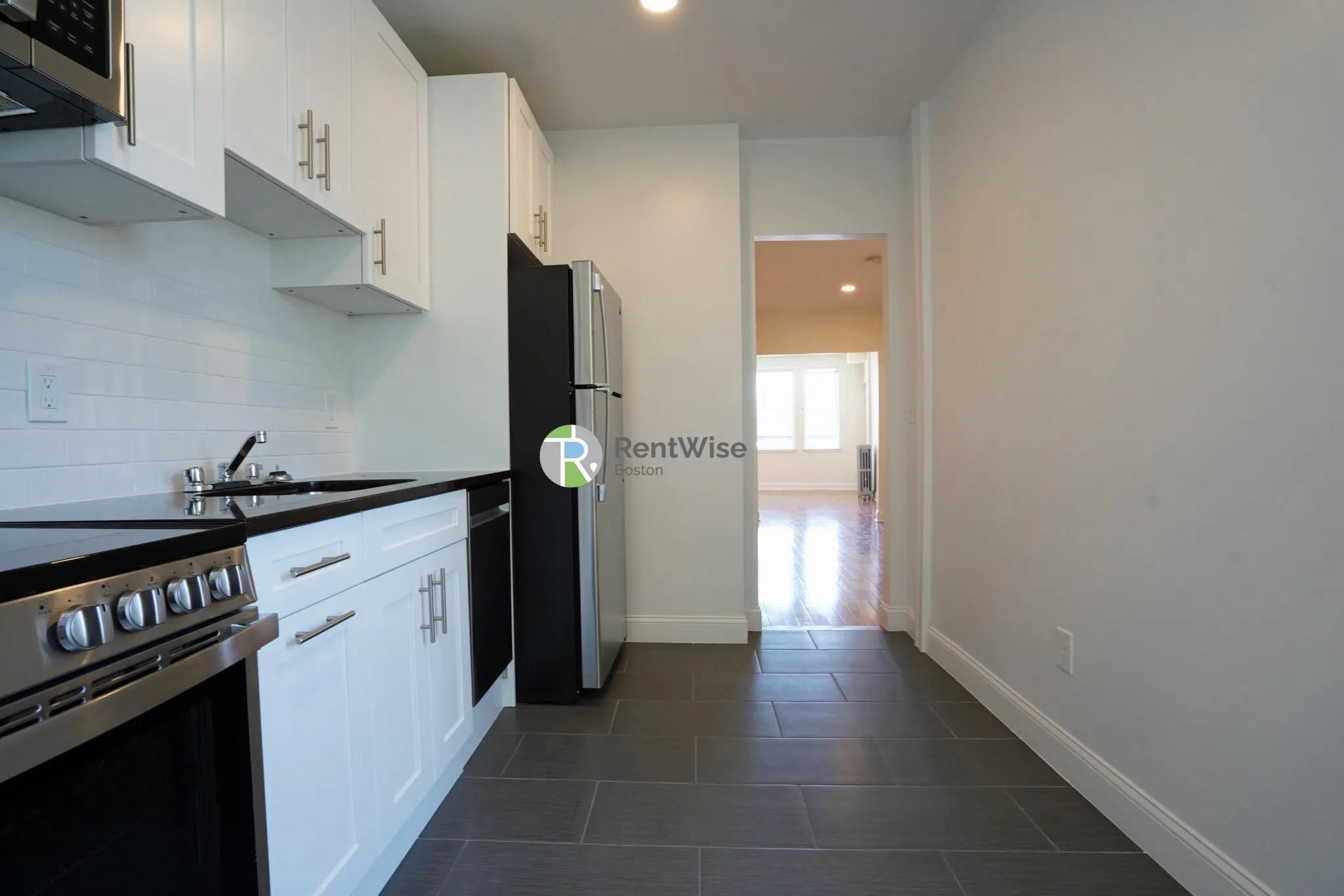 2 bed, 1 bath apartment for rent at 123 Sutherland Rd Unit L, Brighton — photo 7 of 23