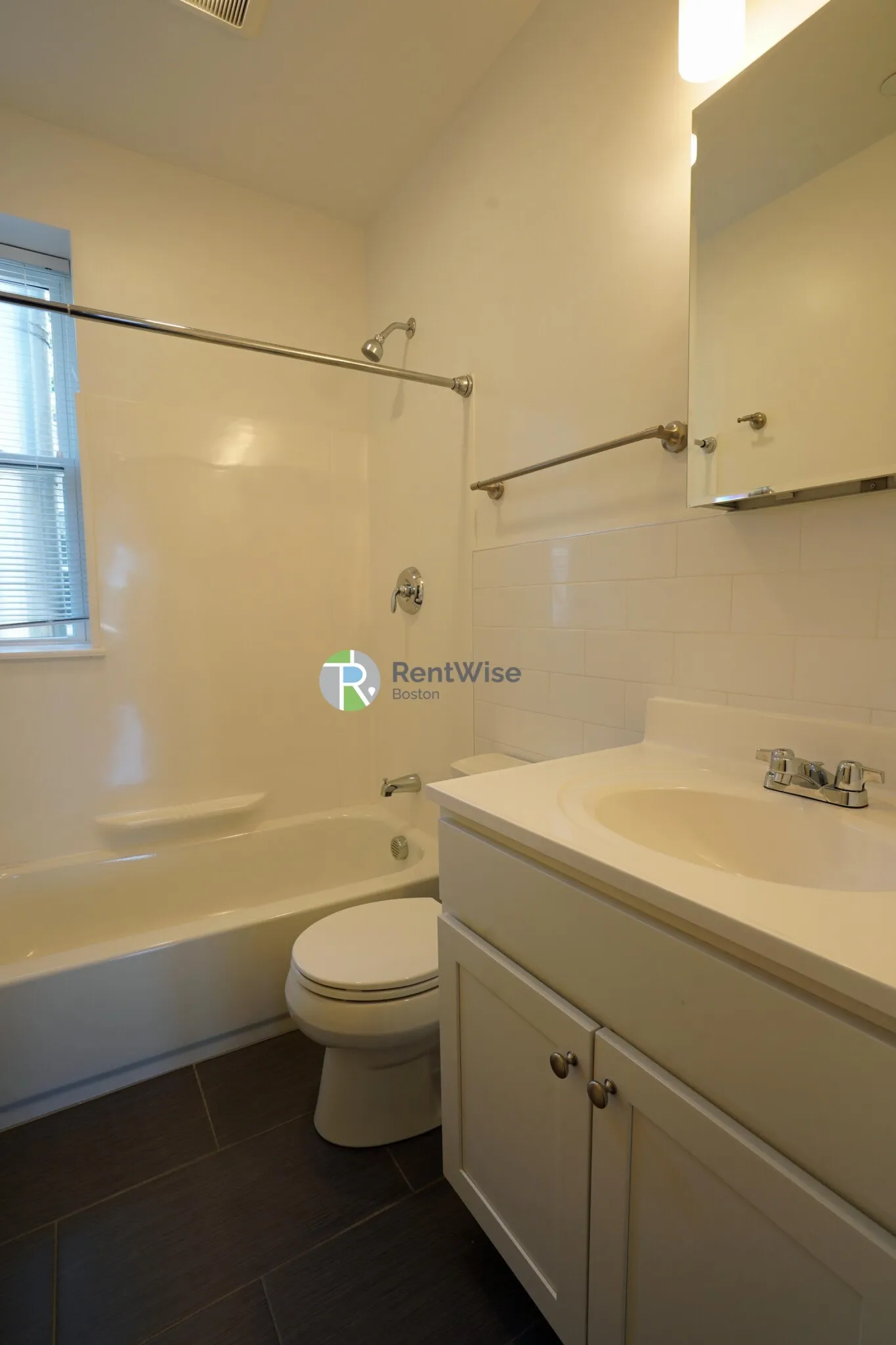 2 bed, 1 bath apartment for rent at 123 Sutherland Rd Unit L, Brighton — photo 14 of 23