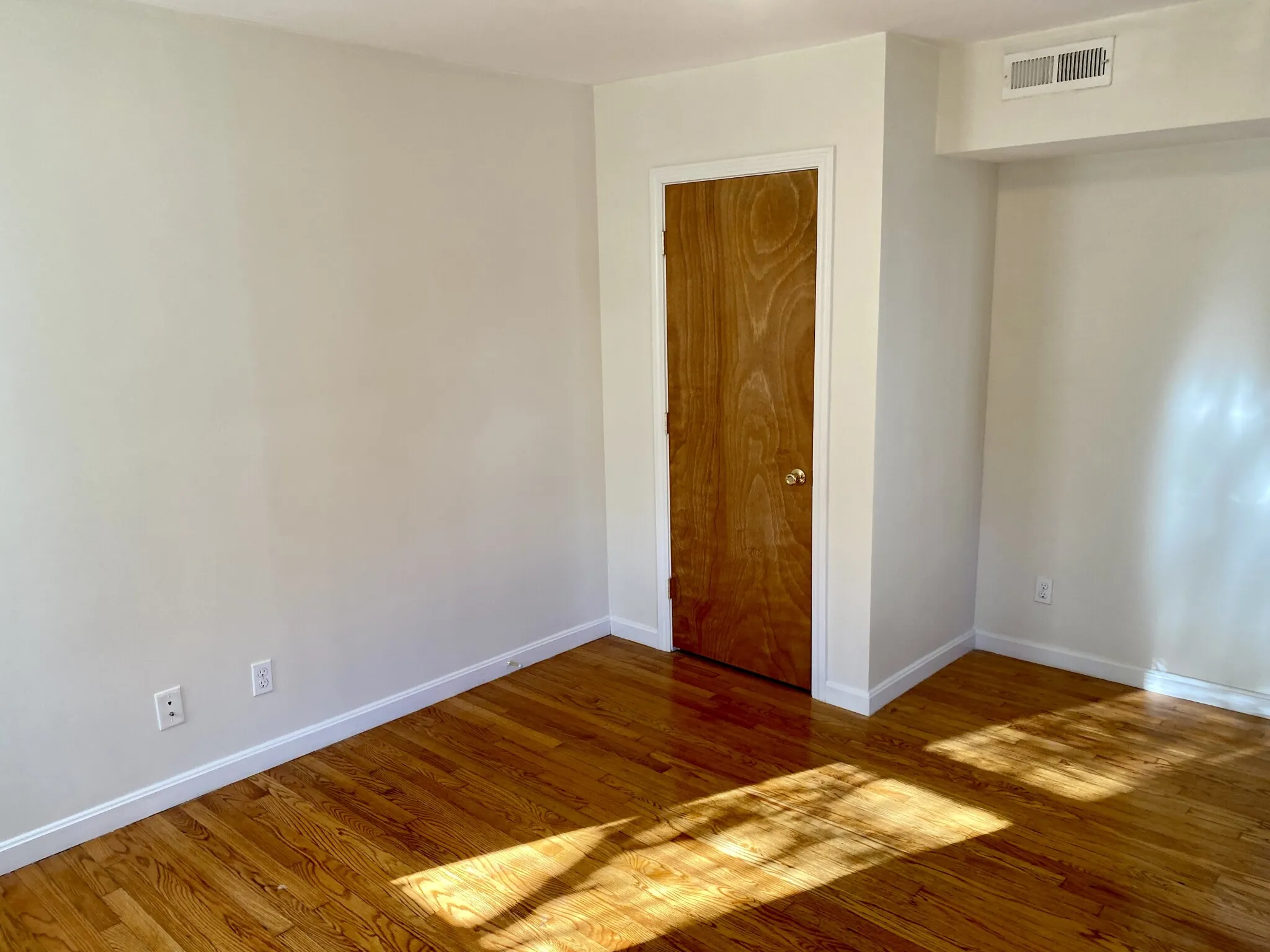 4 bed, 1 bath apartment for rent at 123 Thorndike St Unit 2L, East Cambridge — photo 8 of 19