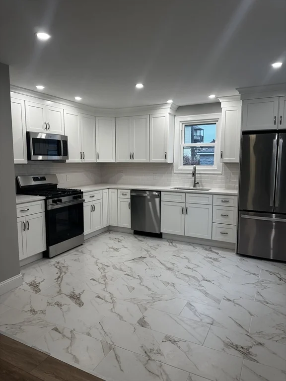 3 bed, 2 bath apartment for rent at 123 Whitman St, New Bedford — photo 1 of 9