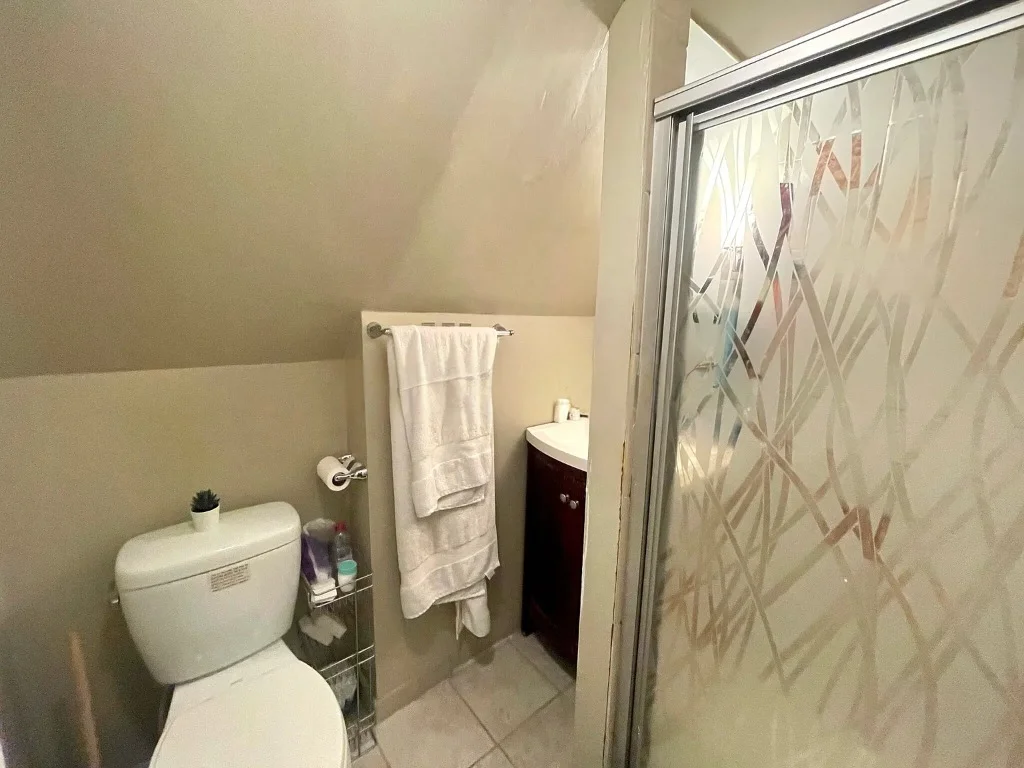 5 bed, 2.5 bath apartment for rent at 123 Winthrop St Unit 0, Medford — photo 31 of 35