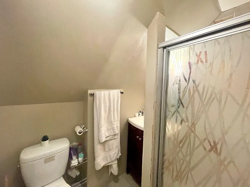 5 bed, 2.5 bath apartment for rent at 123 Winthrop St Unit 0, Medford — photo 30 of 35