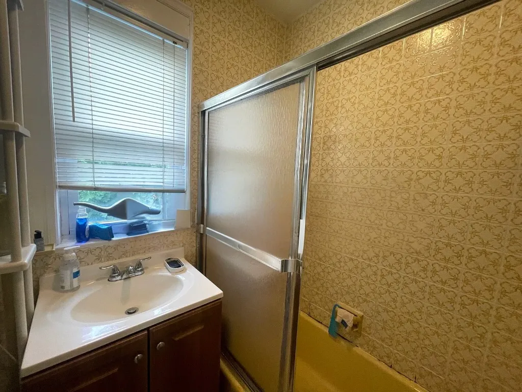 5 bed, 2.5 bath apartment for rent at 123 Winthrop St Unit 0, Medford — photo 27 of 35