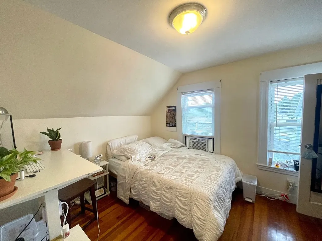 5 bed, 2.5 bath apartment for rent at 123 Winthrop St Unit 0, Medford — photo 16 of 35