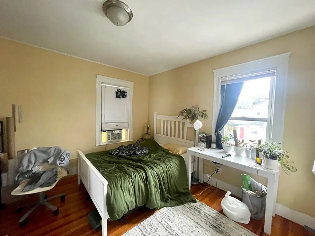 5 bed, 2.5 bath apartment for rent at 123 Winthrop St Unit 1, Medford — photo 9 of 20