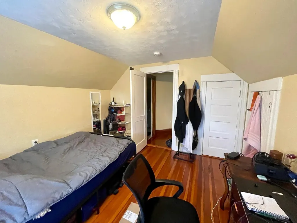 5 bed, 2.5 bath apartment for rent at 123 Winthrop St Unit 1, Medford — photo 16 of 20