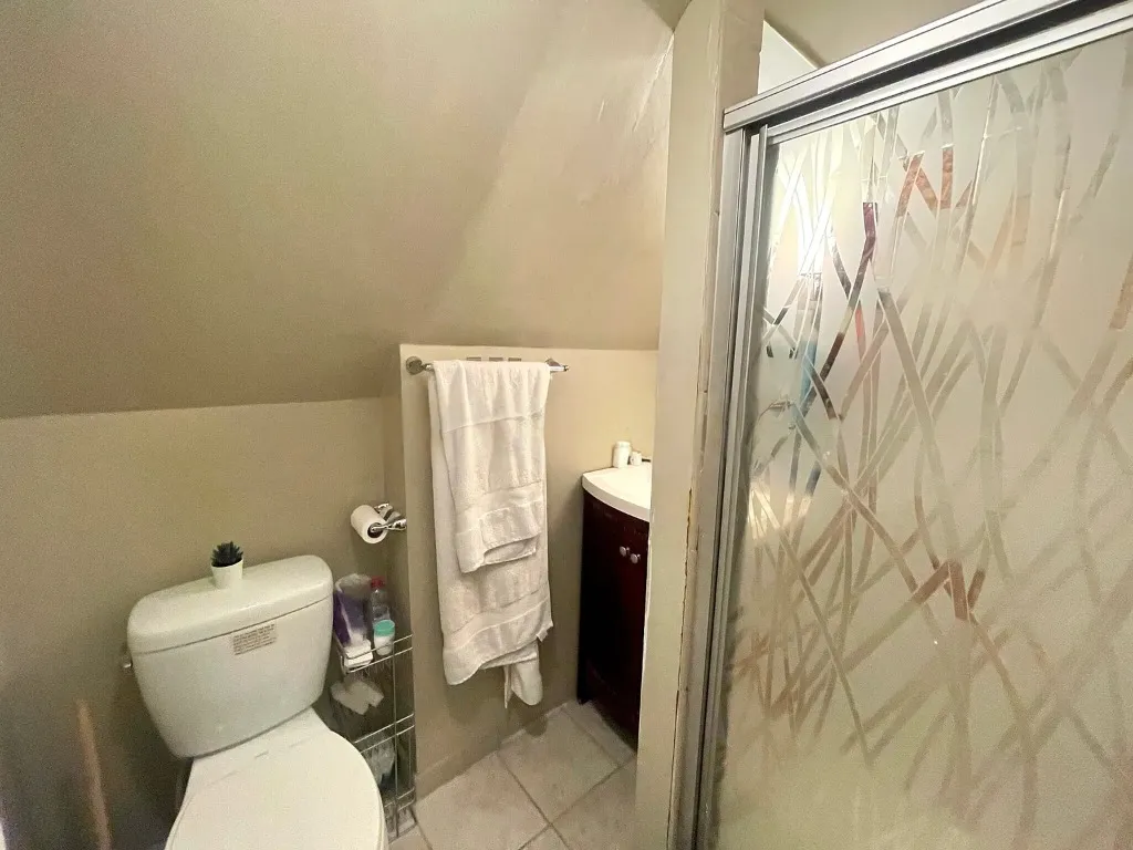 5 bed, 2.5 bath apartment for rent at 123 Winthrop St Unit 1, Medford — photo 19 of 20