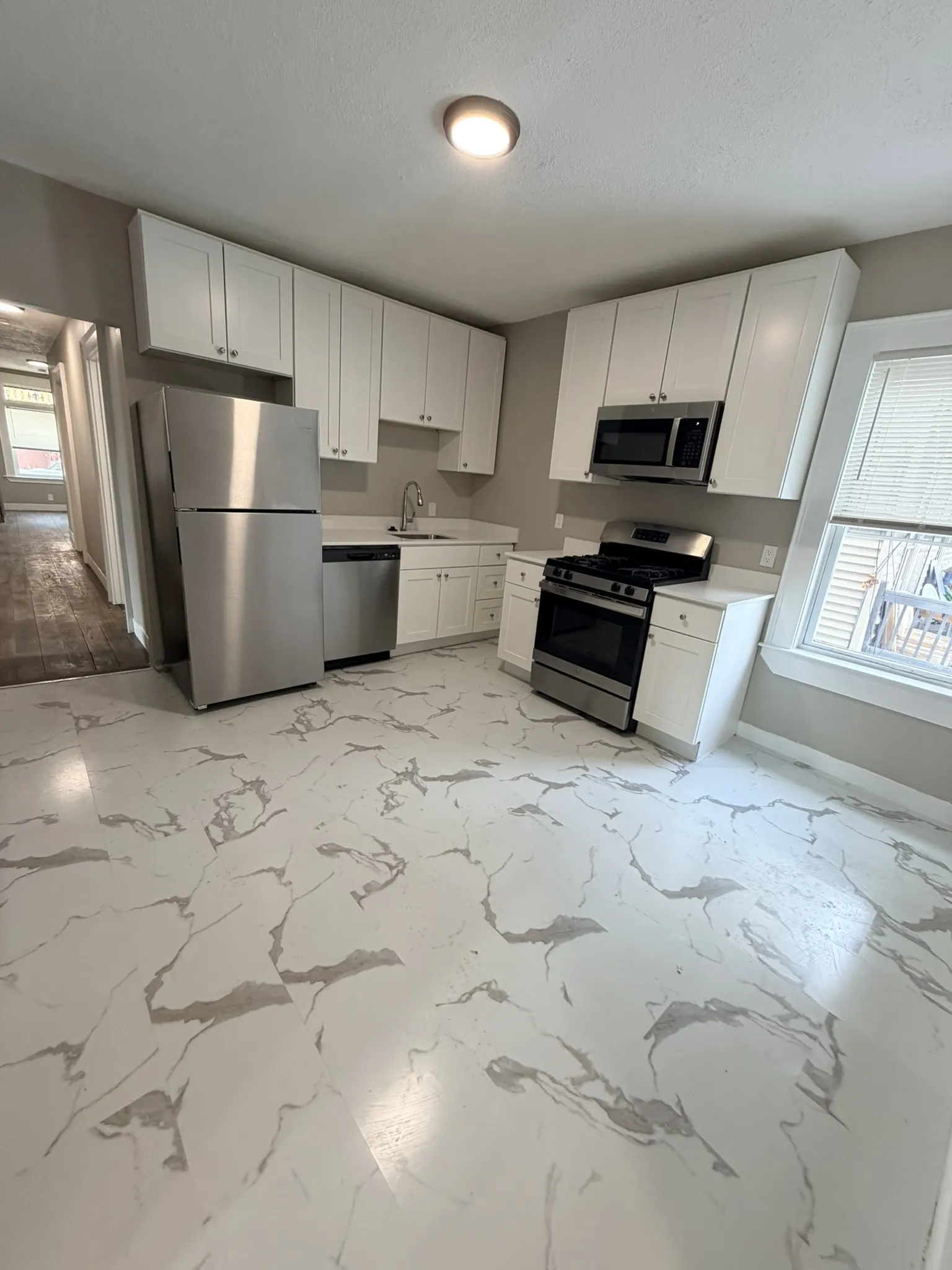 4 bed, 1 bath apartment for rent at 1238 Blue Hill Ave Unit 1, Mattapan — photo 9 of 13