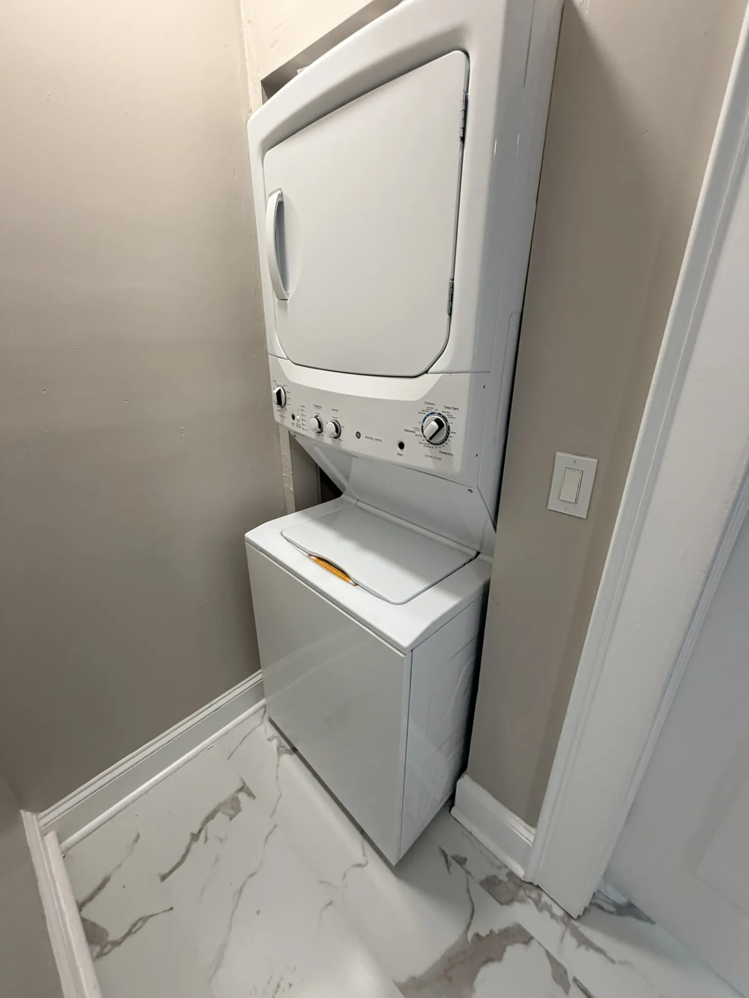 4 bed, 1 bath apartment for rent at 1238 Blue Hill Ave Unit 1, Mattapan — photo 8 of 13