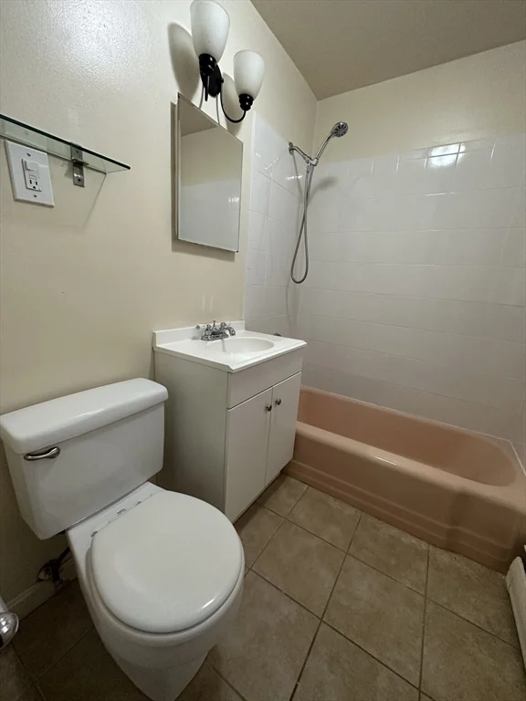 1 bed, 1 bath apartment for rent at 1238 Commonwealth Ave Unit 53, Allston — photo 6 of 7