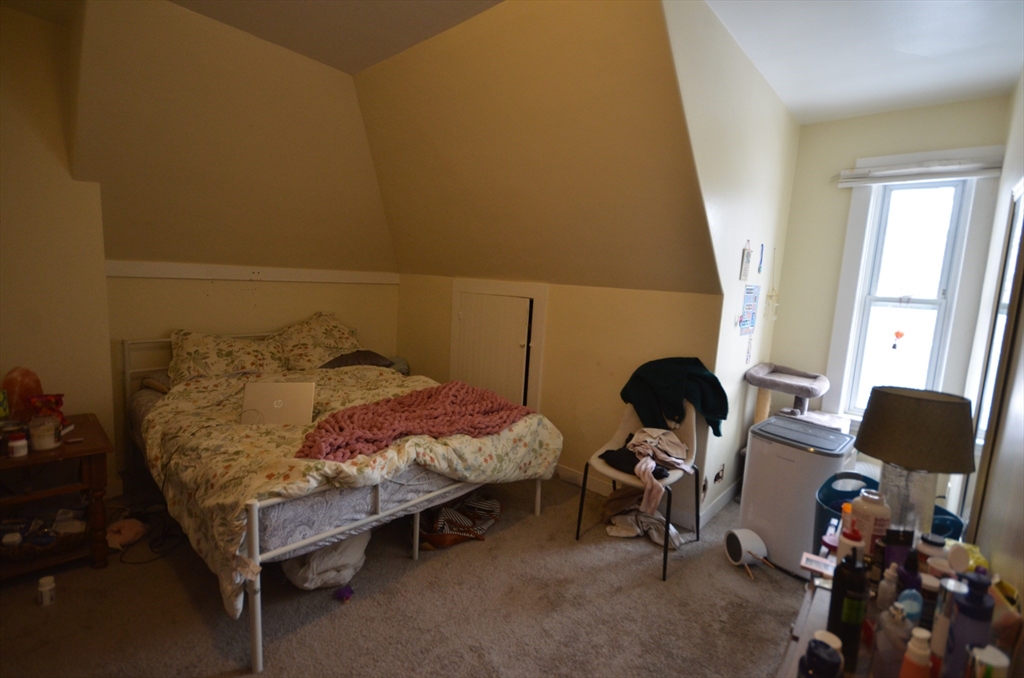 4 bed, 2 bath apartment for rent at 124 Academy Hill Rd Unit 2, Brighton — photo 12 of 18