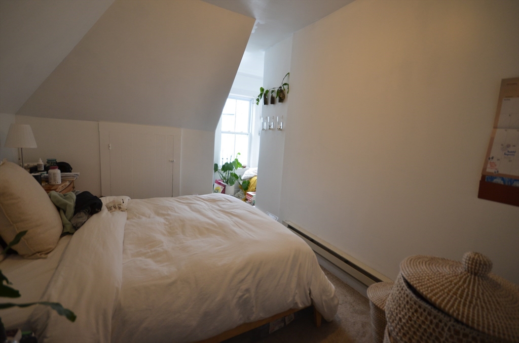 4 bed, 2 bath apartment for rent at 124 Academy Hill Rd Unit 2, Brighton — photo 8 of 18