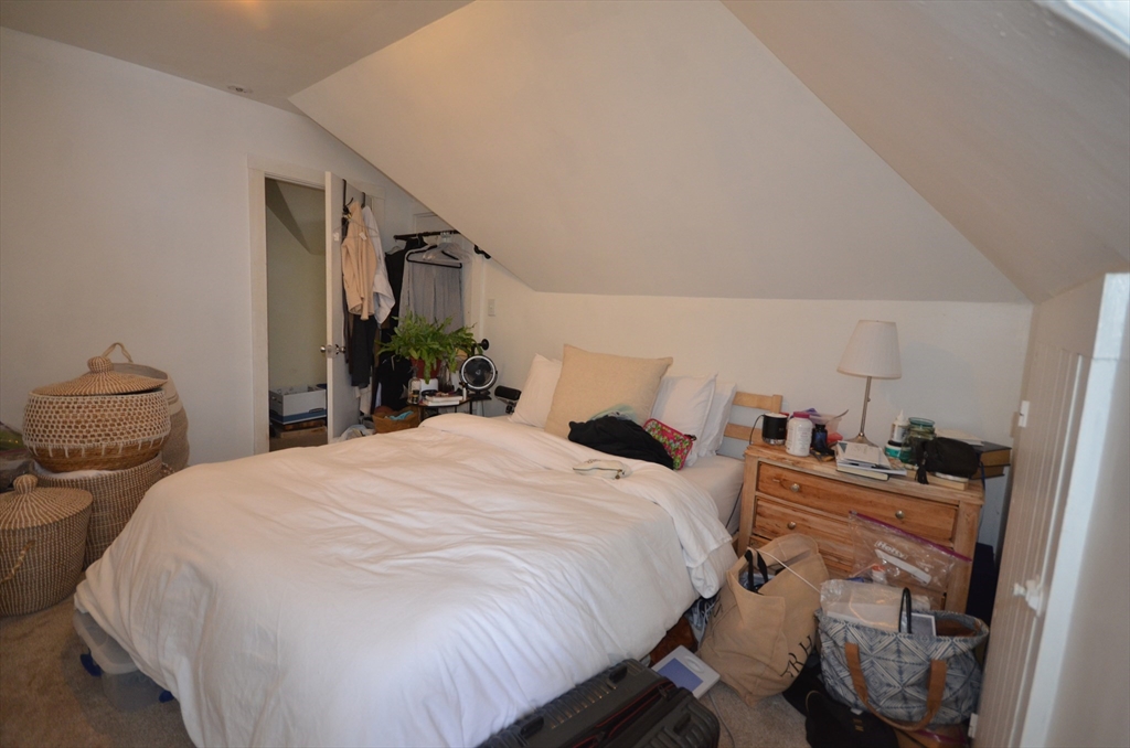 4 bed, 2 bath apartment for rent at 124 Academy Hill Rd Unit 2, Brighton — photo 9 of 18