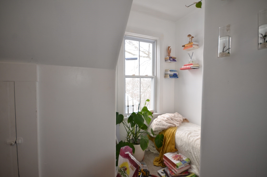 4 bed, 2 bath apartment for rent at 124 Academy Hill Rd Unit 2, Brighton — photo 10 of 18