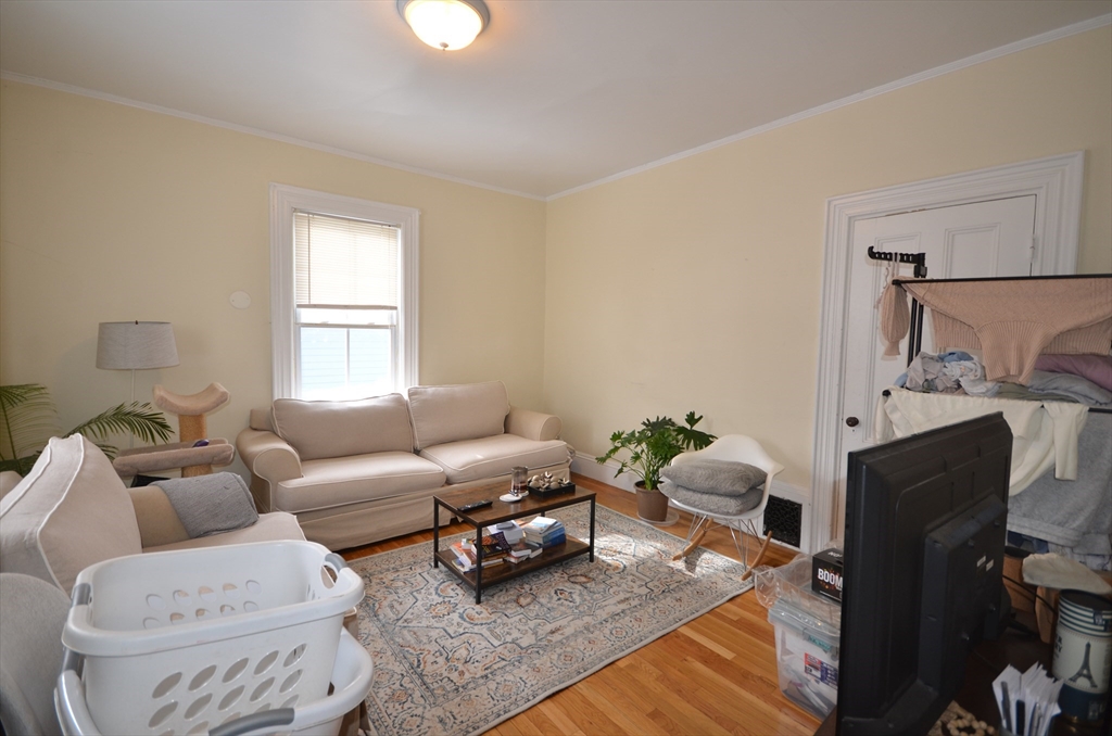 4 bed, 2 bath apartment for rent at 124 Academy Hill Rd Unit 2, Brighton — photo 5 of 18