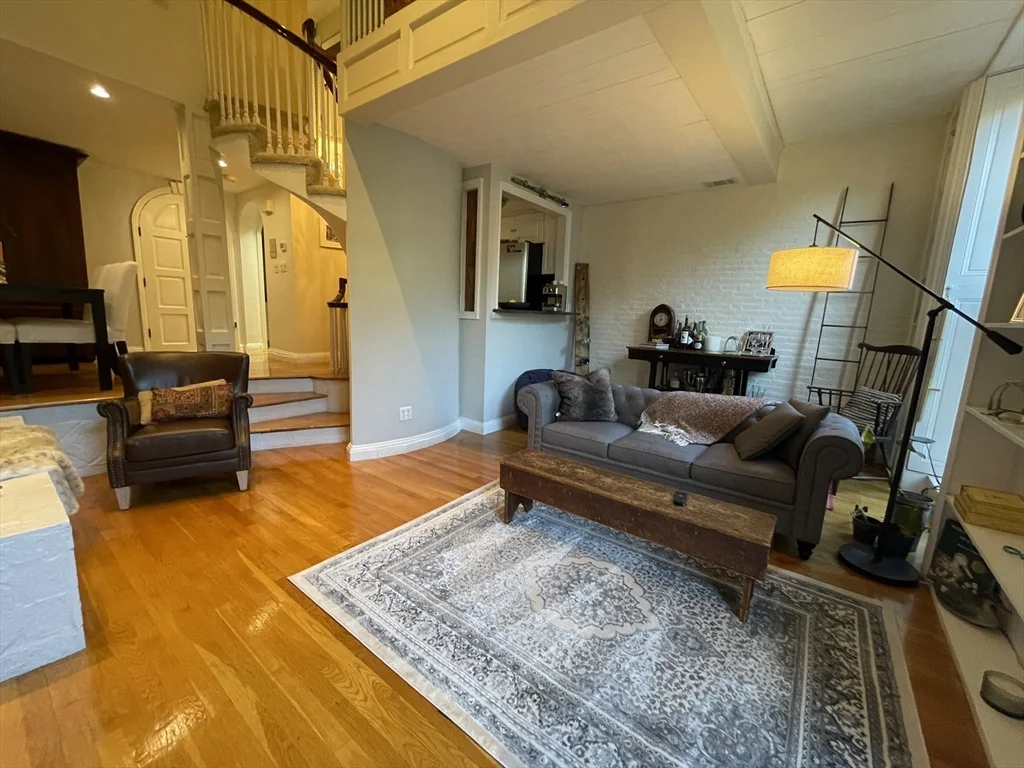 1 bed, 2 bath apartment for rent at 124 Beacon St Unit 3F, Back Bay — photo 4 of 22