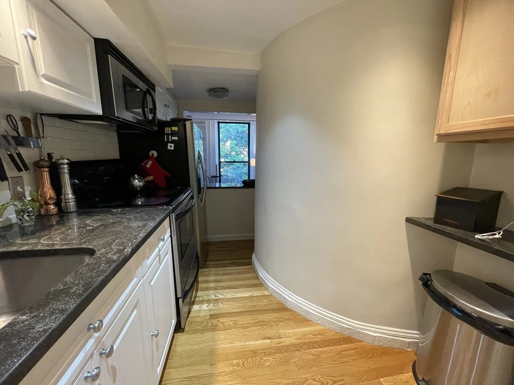 1 bed, 2 bath apartment for rent at 124 Beacon St Unit 3F, Back Bay — photo 11 of 22