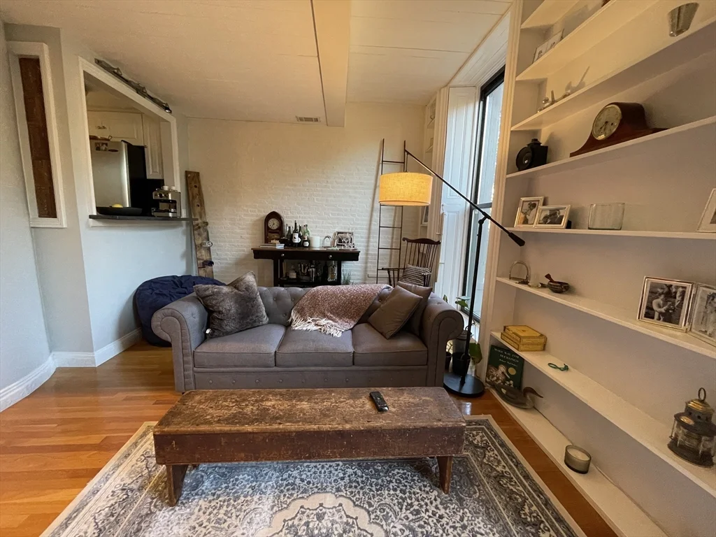 1 bed, 2 bath apartment for rent at 124 Beacon St Unit 3F, Back Bay — photo 3 of 22