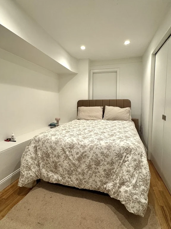 1 bed, 1 bath apartment for rent at 124 Beacon St Unit Gf, Back Bay — photo 4 of 9