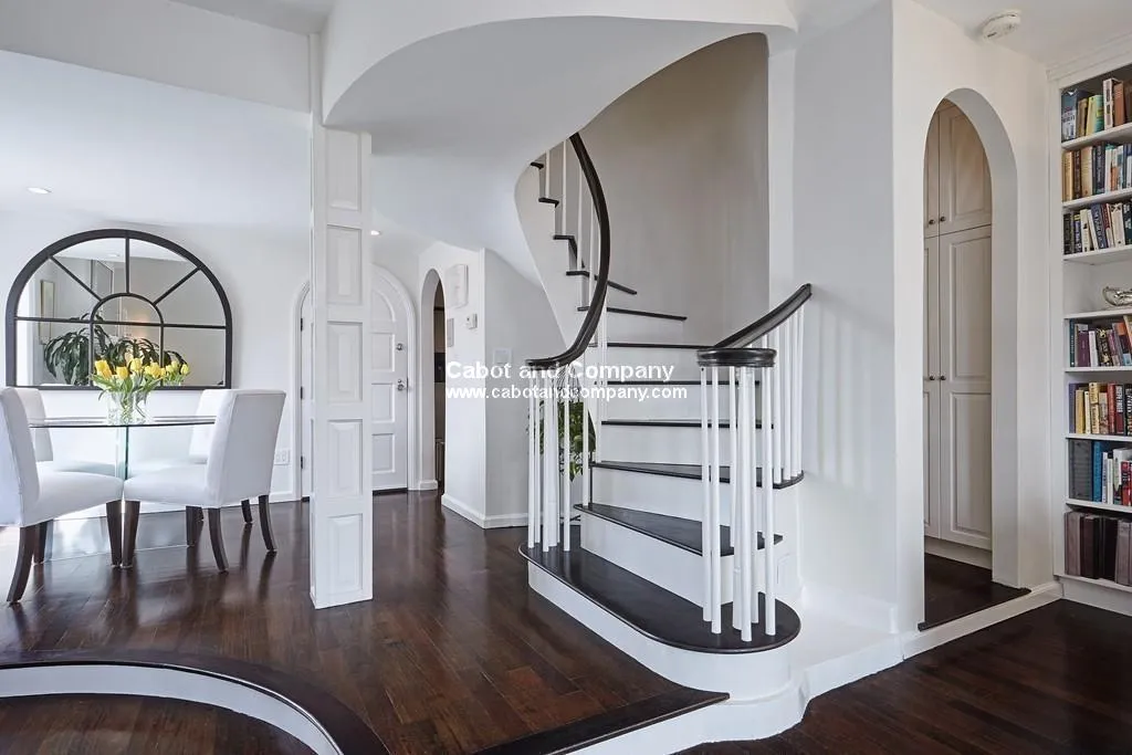 2 bed, 2 bath apartment for rent at 124 Beacon St Unit Phf, Back Bay — photo 3 of 18