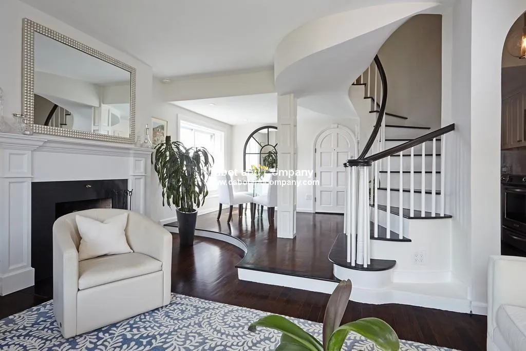 2 bed, 2 bath apartment for rent at 124 Beacon St Unit Phf, Back Bay