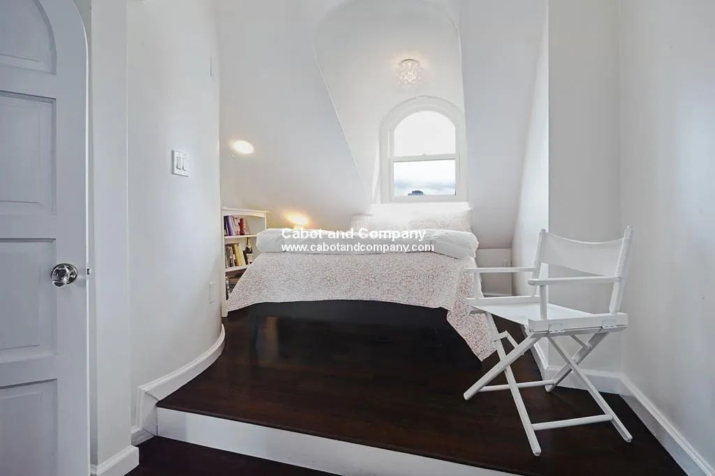 2 bed, 2 bath apartment for rent at 124 Beacon St Unit Phf, Back Bay — photo 6 of 18