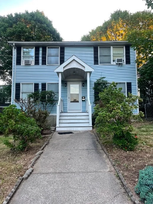 3 bed, 1 bath apartment for rent at 124 Beech St, Roslindale — photo 1 of 8