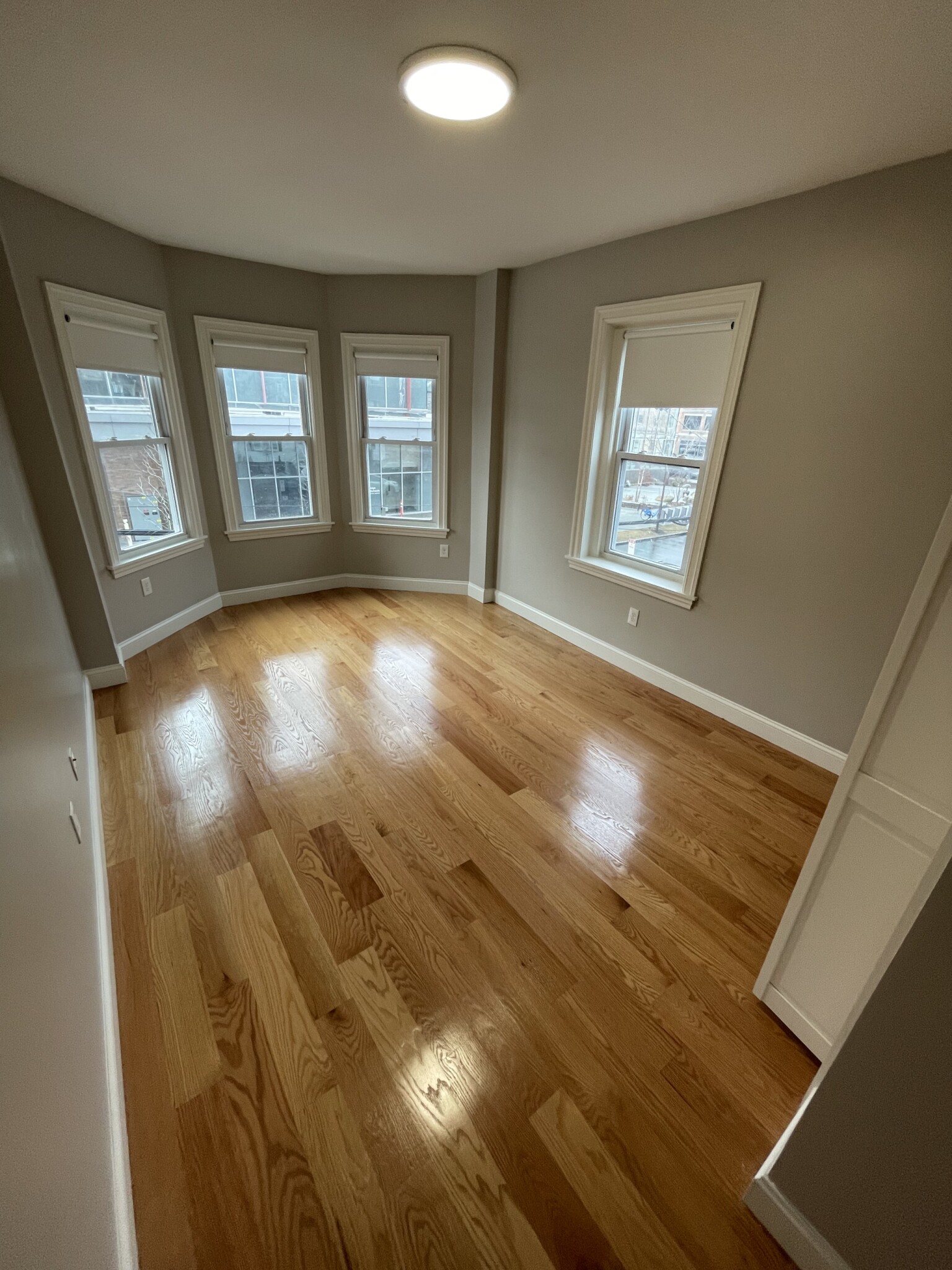 4 bed, 2 bath apartment for rent at 124 Berkshire St Unit 1, Wellington-Harrington — photo 3 of 3