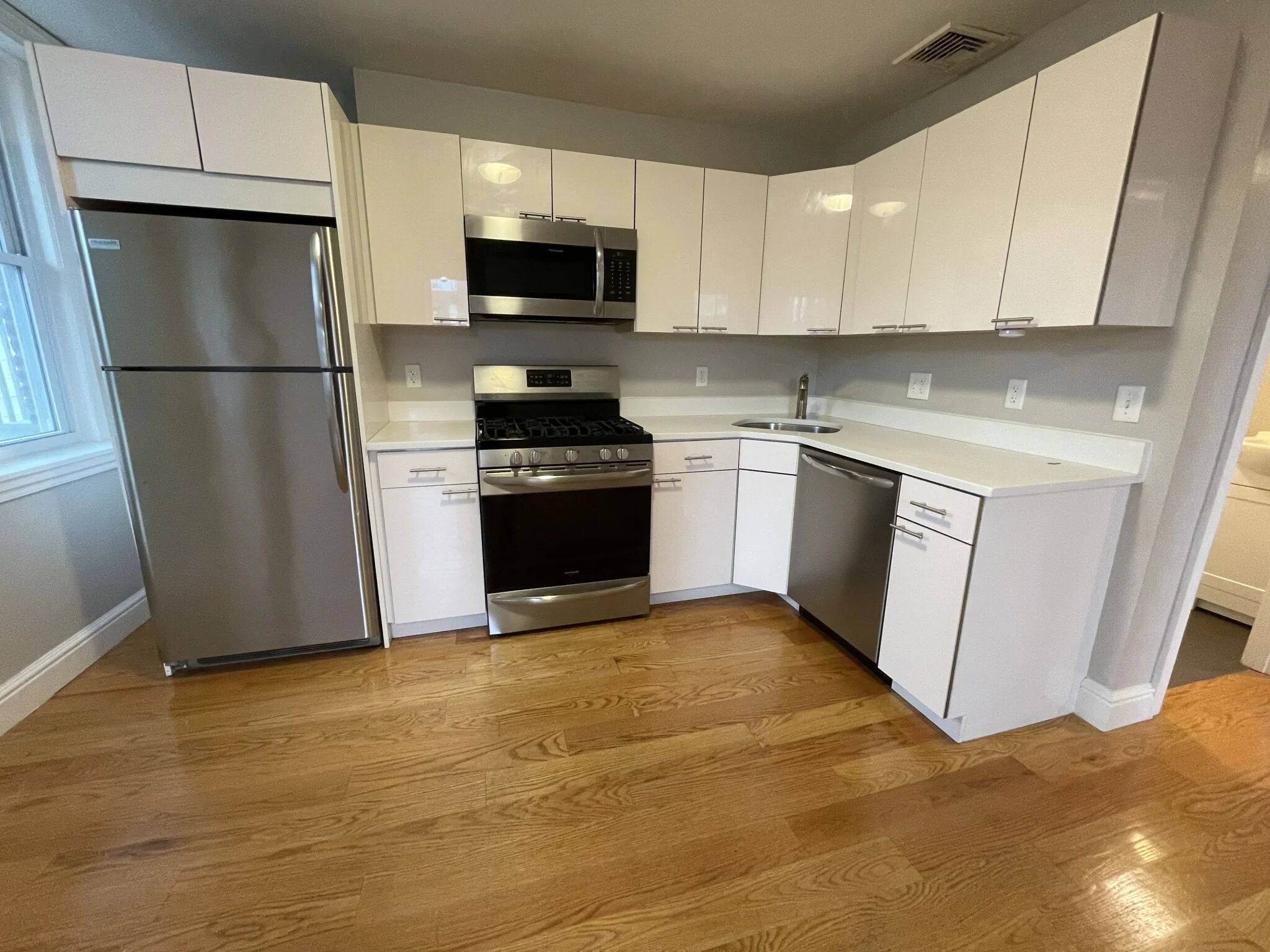 4 bed, 2 bath apartment for rent at 124 Berkshire St Unit 5, Wellington-Harrington