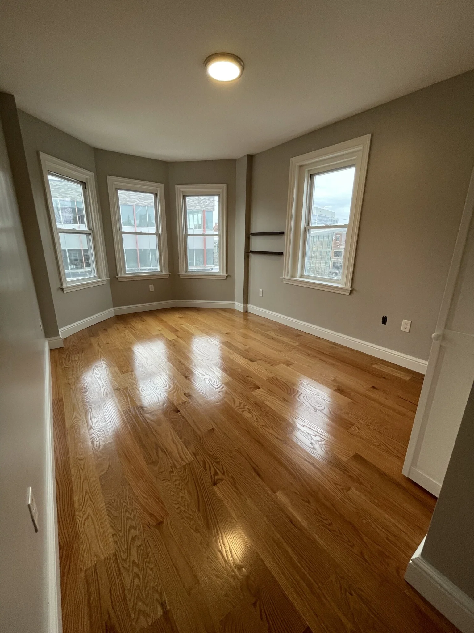 4 bed, 2 bath apartment for rent at 124 Berkshire St Unit 5, Wellington-Harrington — photo 3 of 4