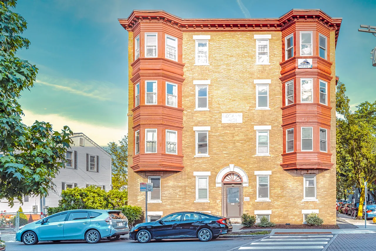 4 bed, 2 bath apartment for rent at 124 Berkshire St Unit 8, Wellington-Harrington