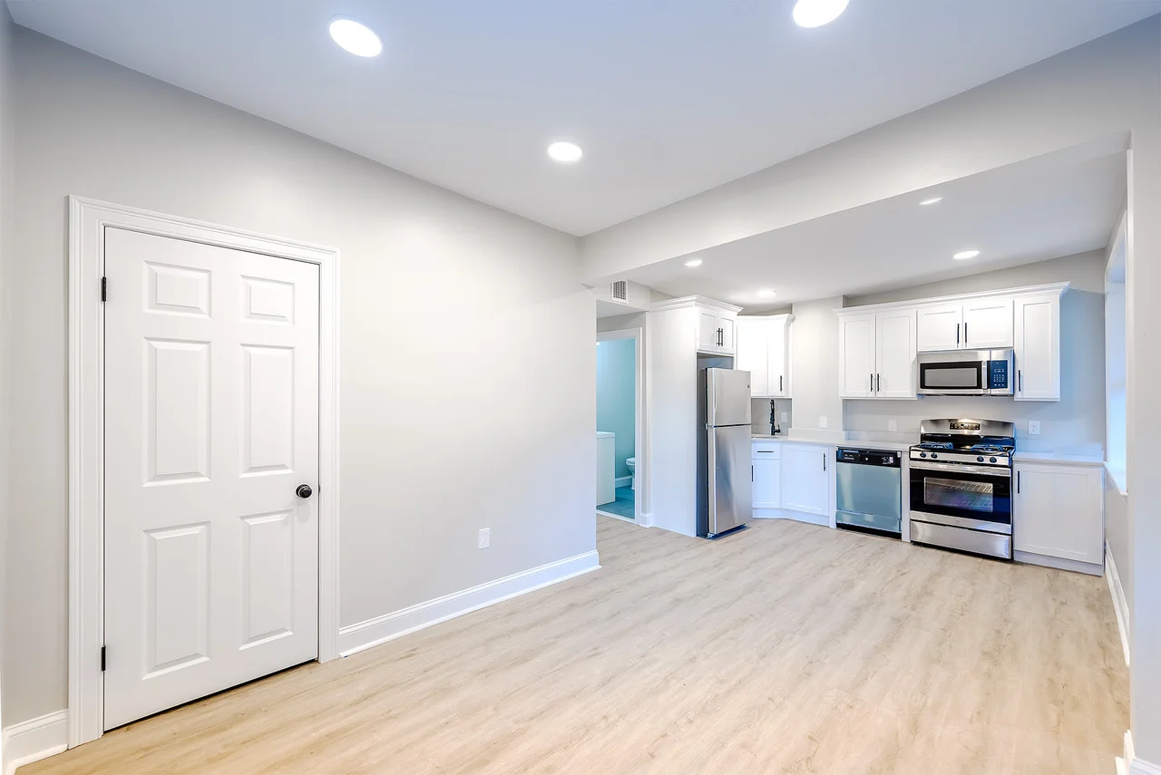 4 bed, 2 bath apartment for rent at 124 Berkshire St Unit 8, Wellington-Harrington — photo 6 of 7