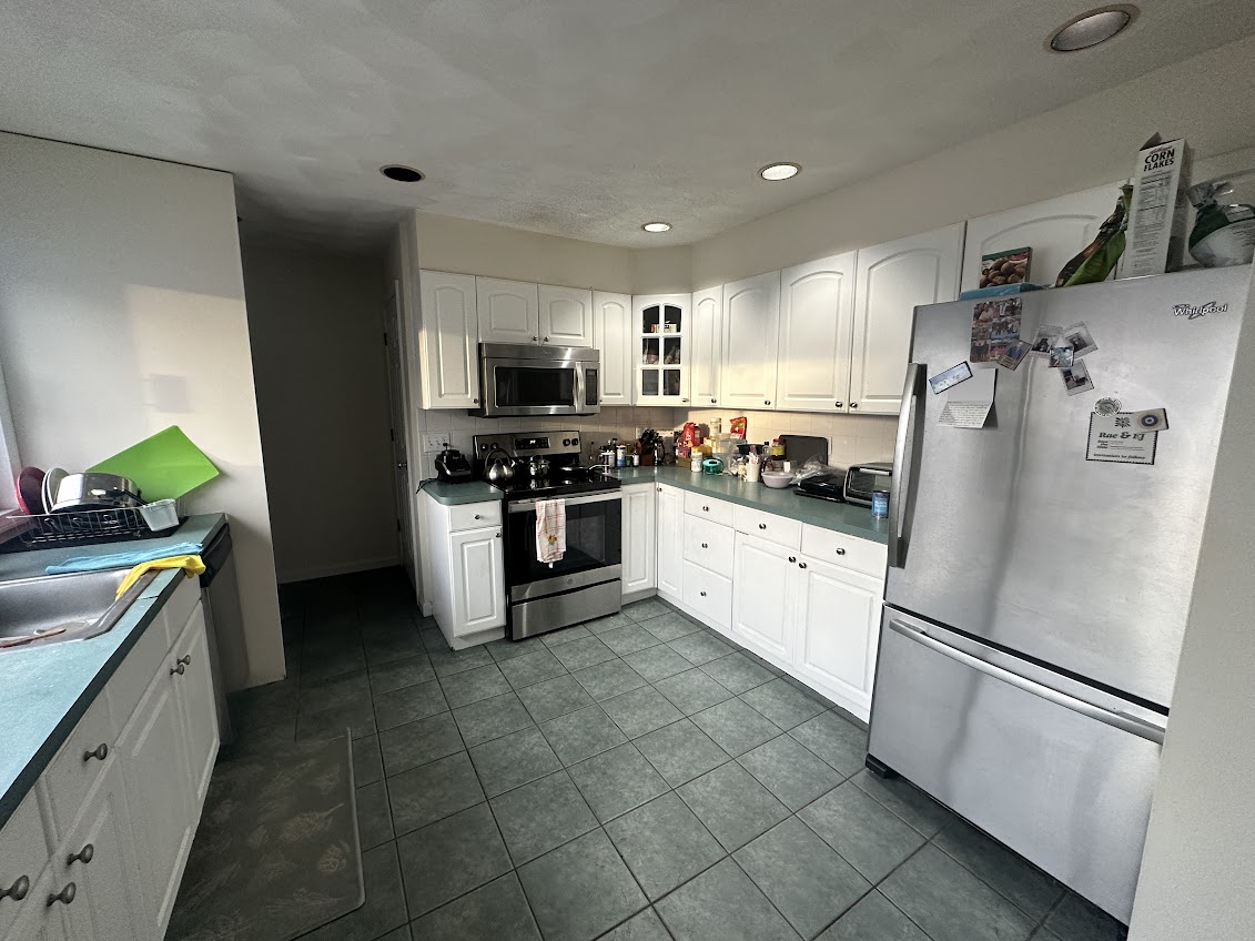 4 bed, 2 bath apartment for rent at 124 Bonner Ave Unit 2, South Medford — photo 3 of 38