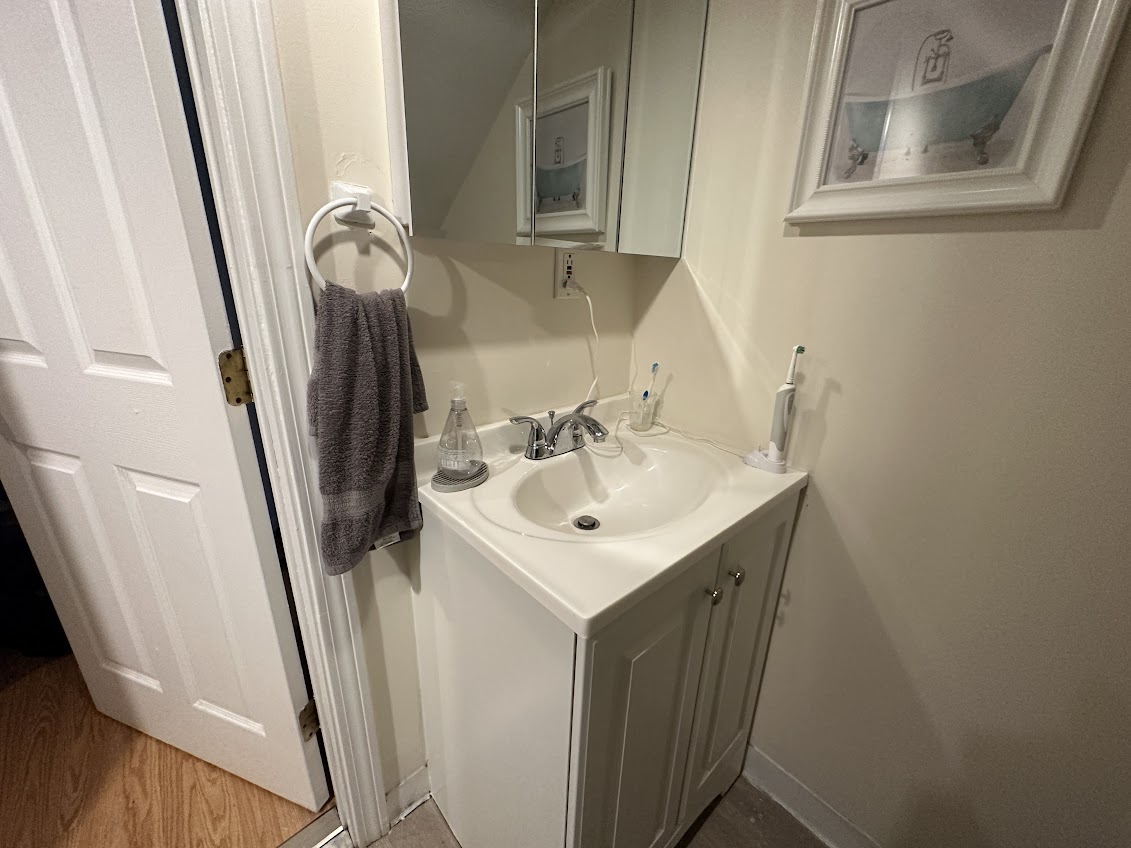 4 bed, 2 bath apartment for rent at 124 Bonner Ave Unit 2, South Medford — photo 18 of 38